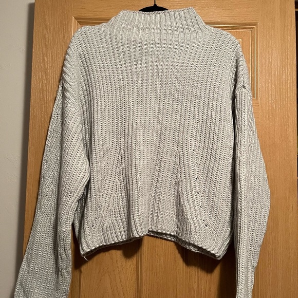 Gray mock neck sweater - Picture 8 of 8